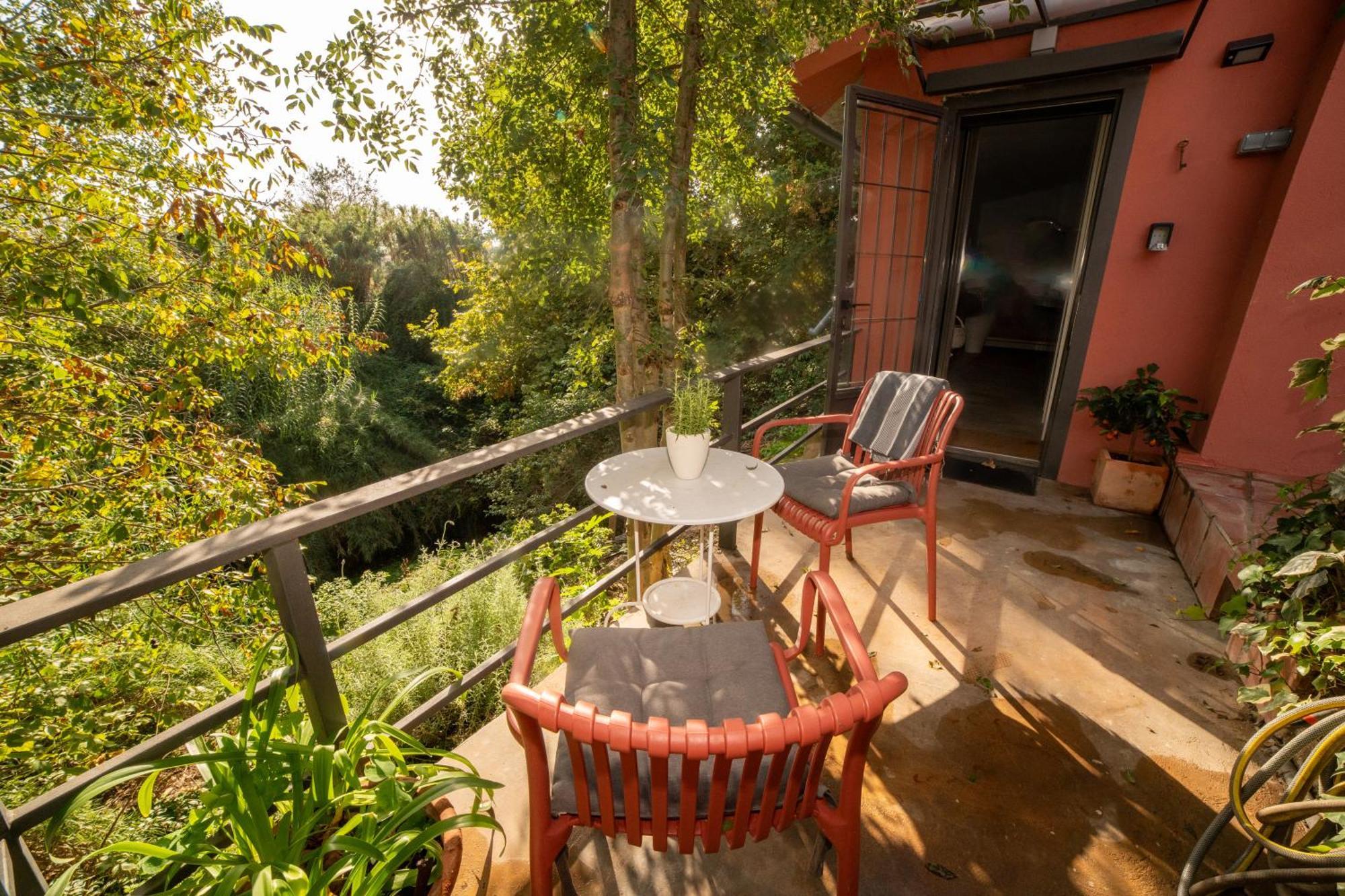 La Casita Del Patio Villa Borgona Bagian luar foto